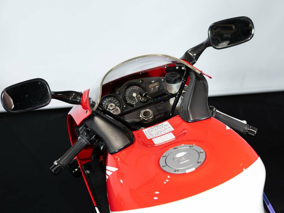 Image 32/39 of Honda DUMMY (1994)