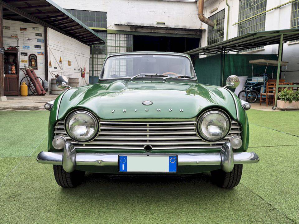 Image 7/66 of Triumph TR 4A IRS (1966)