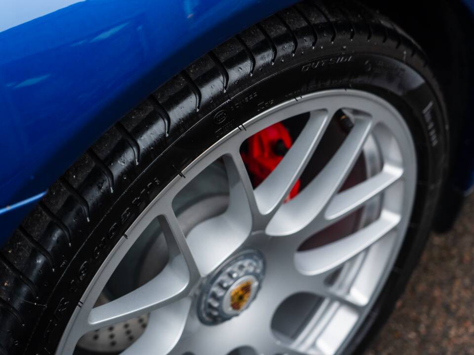 Bild 44/51 von Porsche 911 Carrera 4 GTS (2011)