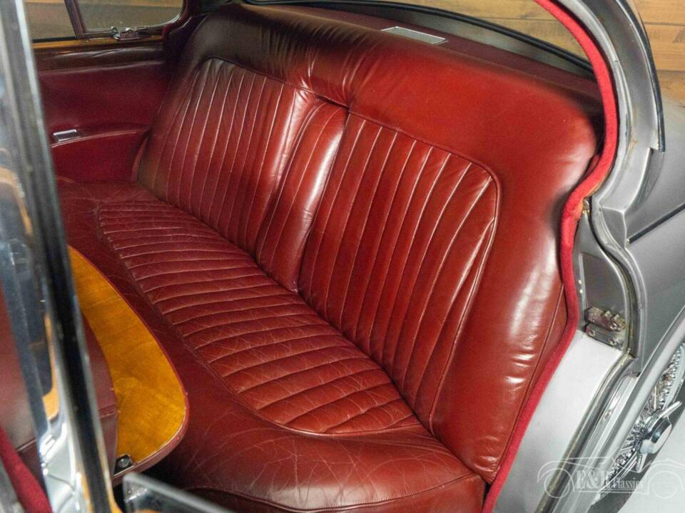 Image 9/19 de Jaguar Mk II 3.8 (1967)