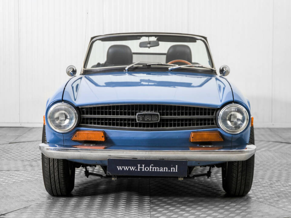 Immagine 14/50 di Triumph TR 6 (1973)