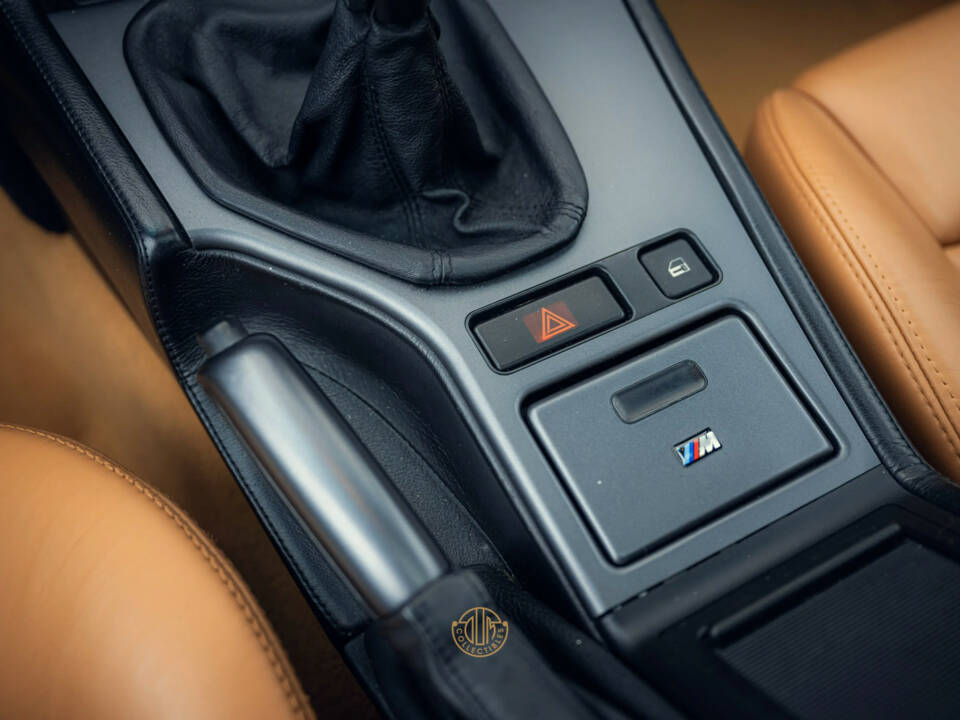 Image 47/50 of BMW M5 (2001)
