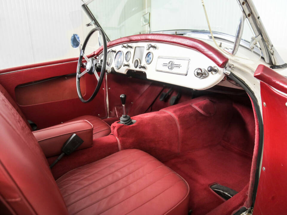 Image 20/50 of MG MGA 1500 (1957)