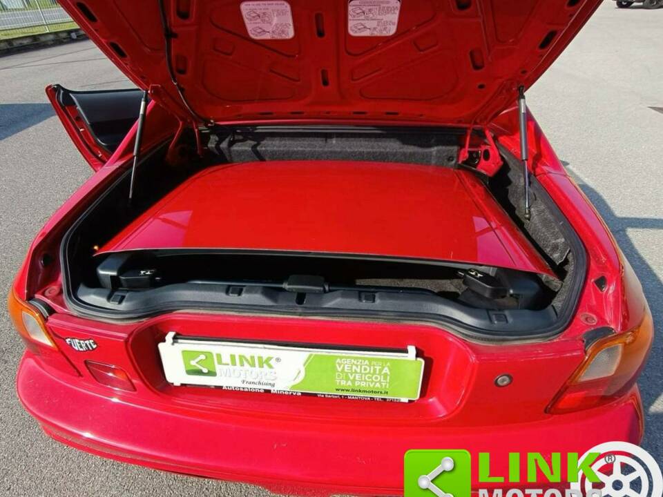 Immagine 7/10 di Honda CRX del Sol ESi (1993)