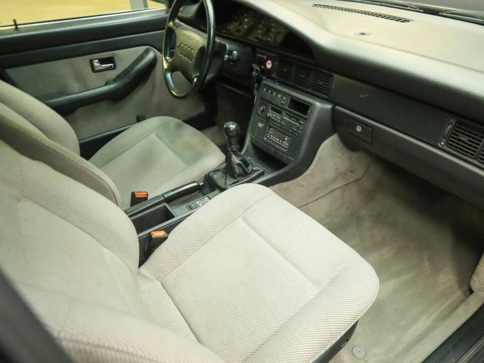 Immagine 29/50 di Audi 100 - 2.3E quattro (1990)