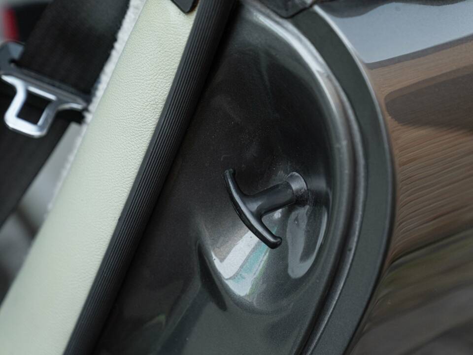 Immagine 47/50 di Porsche 911 Carrera 4 (1990)