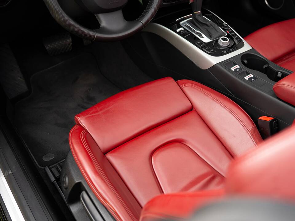 Image 15/33 of Audi A5 2.0 TFSI (2010)