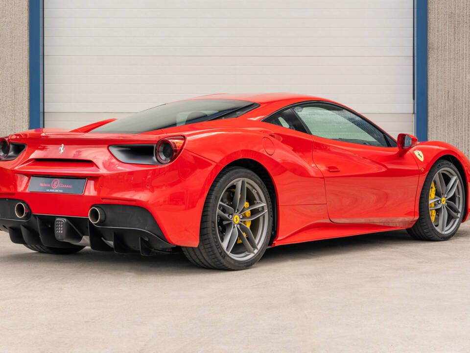 Immagine 4/85 di Ferrari 488 GTB (2015)