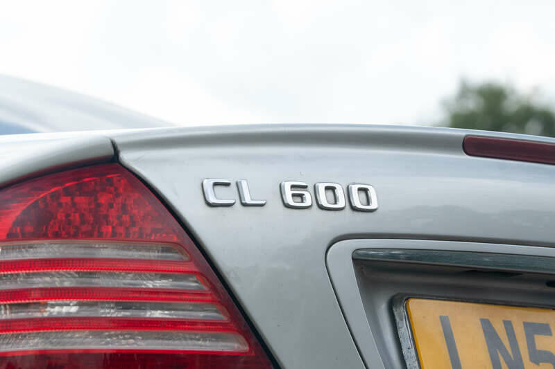 Imagen 35/50 de Mercedes-Benz CL 600 (2003)