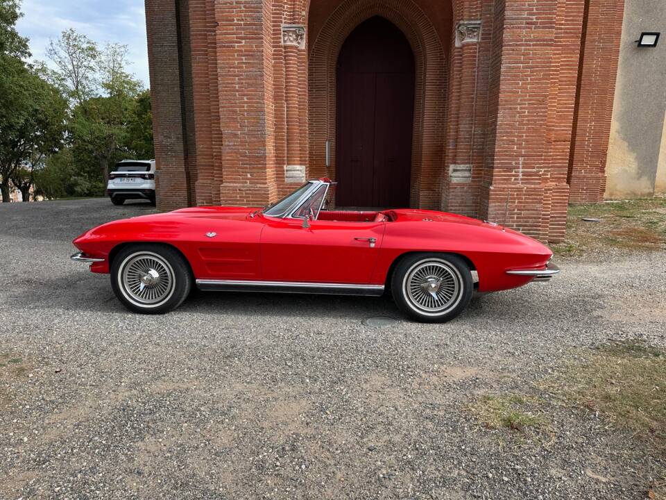 Image 9/64 of Chevrolet Corvette Sting Ray Convertible (1964)