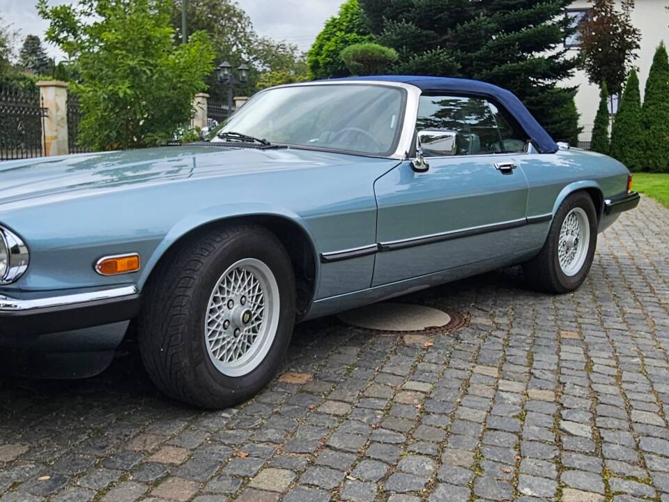 Image 5/13 de Jaguar XJS 5.3 V12 (1990)