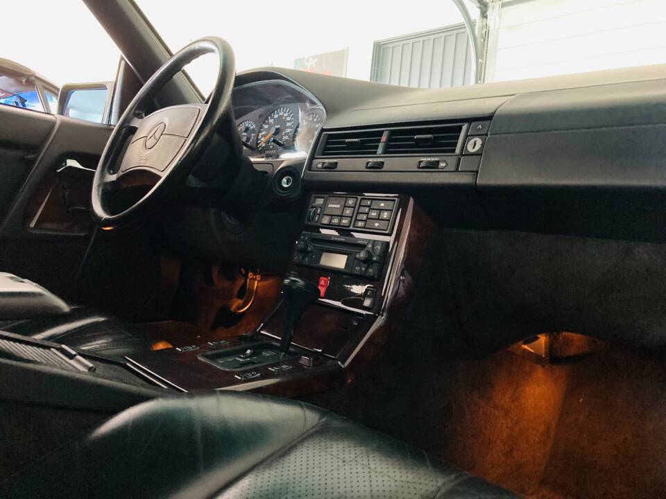 Image 13/14 de Mercedes-Benz 300 SL-24 (1991)