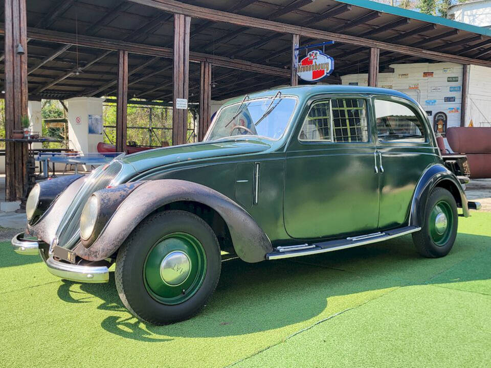 Image 3/75 of FIAT 1500 (1937)