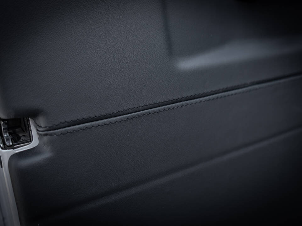 Image 38/66 of Land Rover Defender 90 TD4 (2007)
