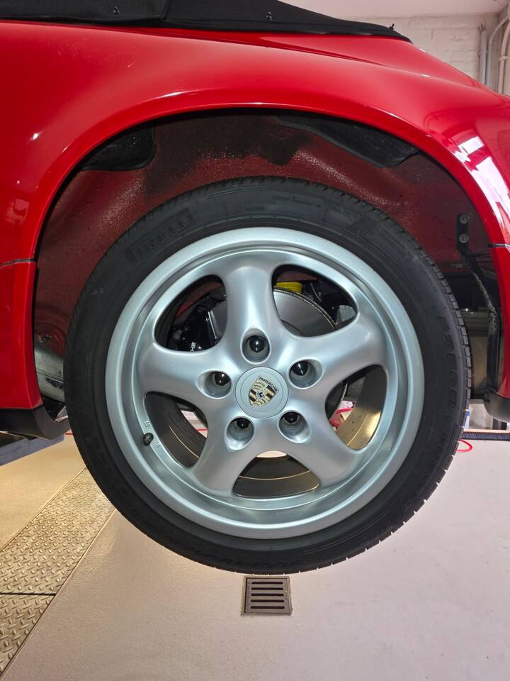 Bild 107/113 von Porsche 911 Carrera 2 (1991)