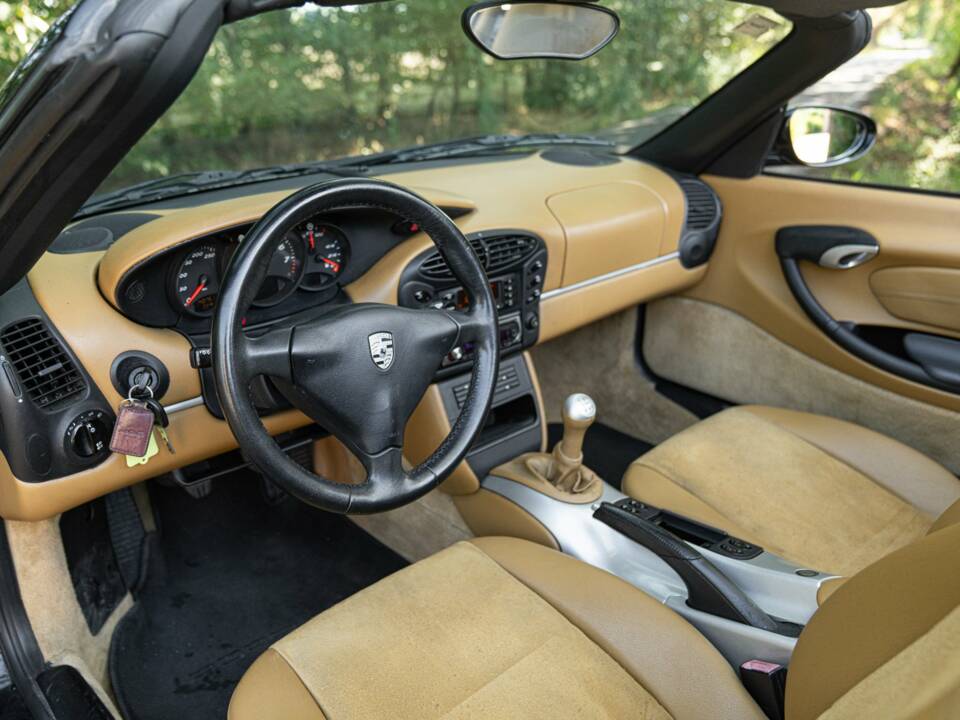 Imagen 35/50 de Porsche Boxster (2000)