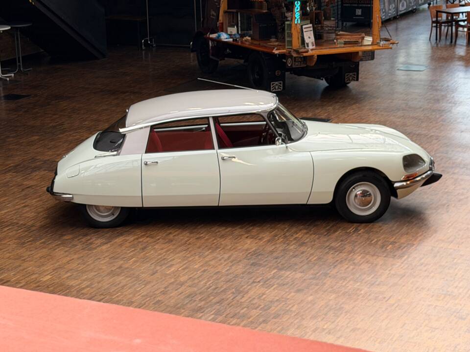 Imagen 12/42 de Citroën ID 19 (1968)