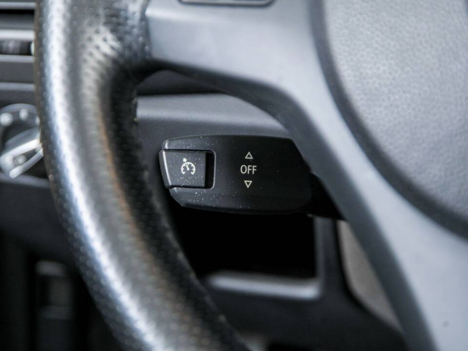 Immagine 33/50 di BMW 120i (2012)