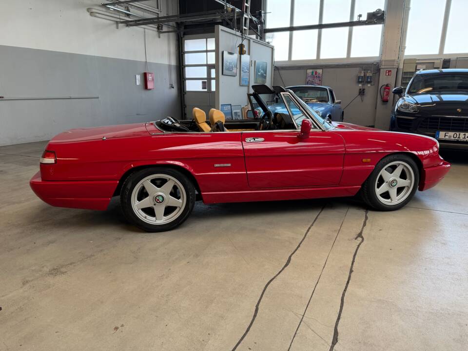 Image 34/42 de Alfa Romeo 2.0 Spider (1991)