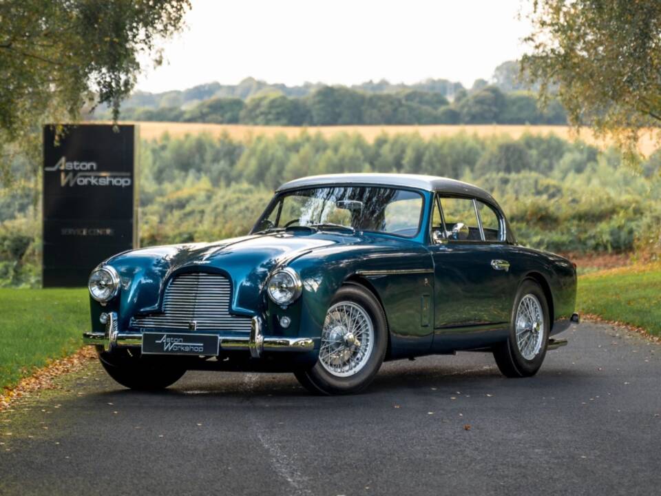 Image 1/64 of Aston Martin DB 2/4 Mk II (1957)