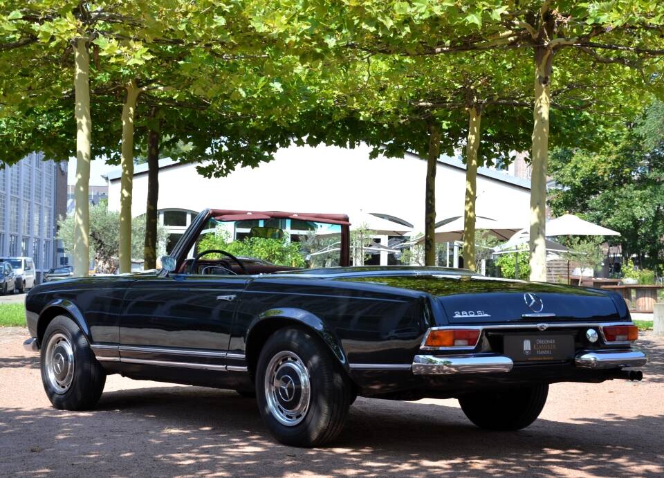 Immagine 8/26 di Mercedes-Benz 280 SL (1970)