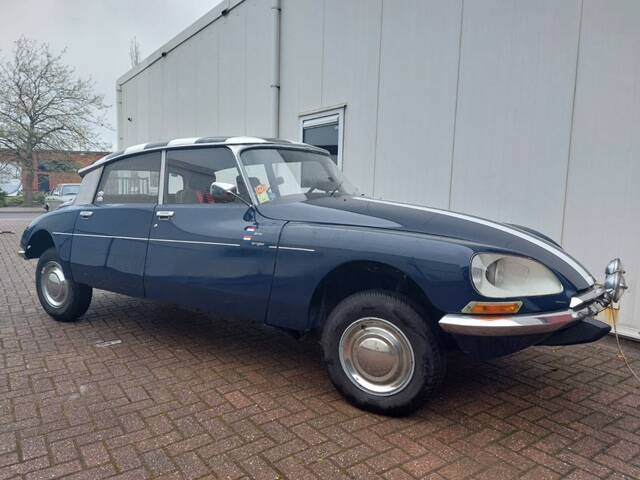 Image 1/7 de Citroën D Spécial (1973)