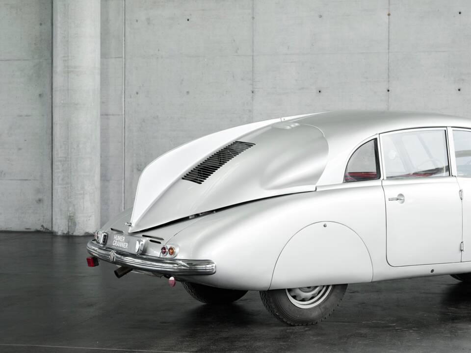 Image 37/50 of Tatra T 87 (1949)