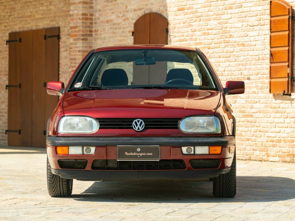 Image 3/48 of Volkswagen Golf III 1.4 (1993)