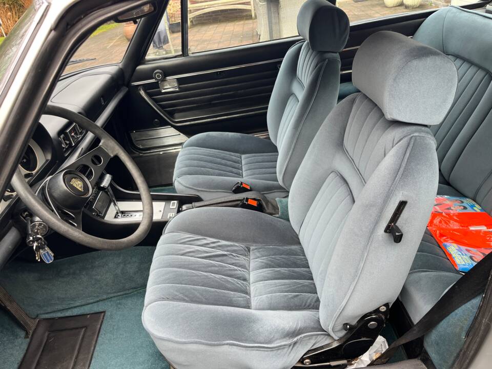 Bild 20/60 von Peugeot 504 V6 Coupe (1975)