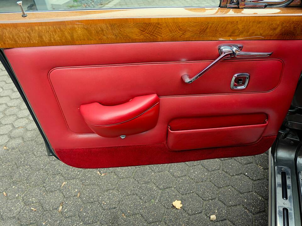 Image 35/48 of Bentley T 1 (1967)