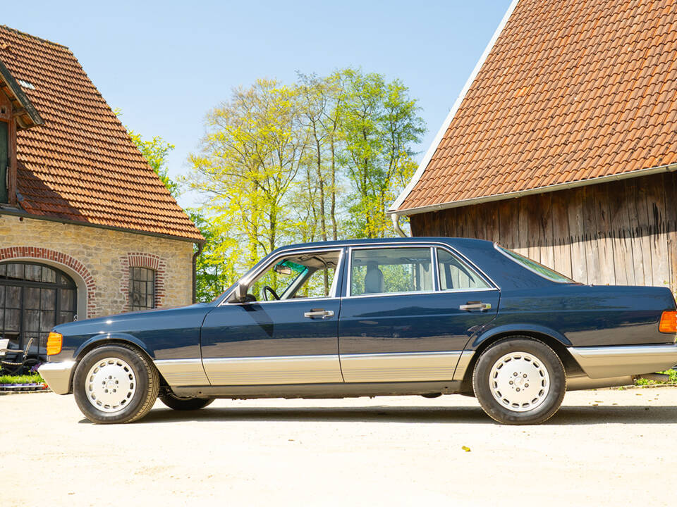 Bild 9/64 von Mercedes-Benz 500 SEL (1984)
