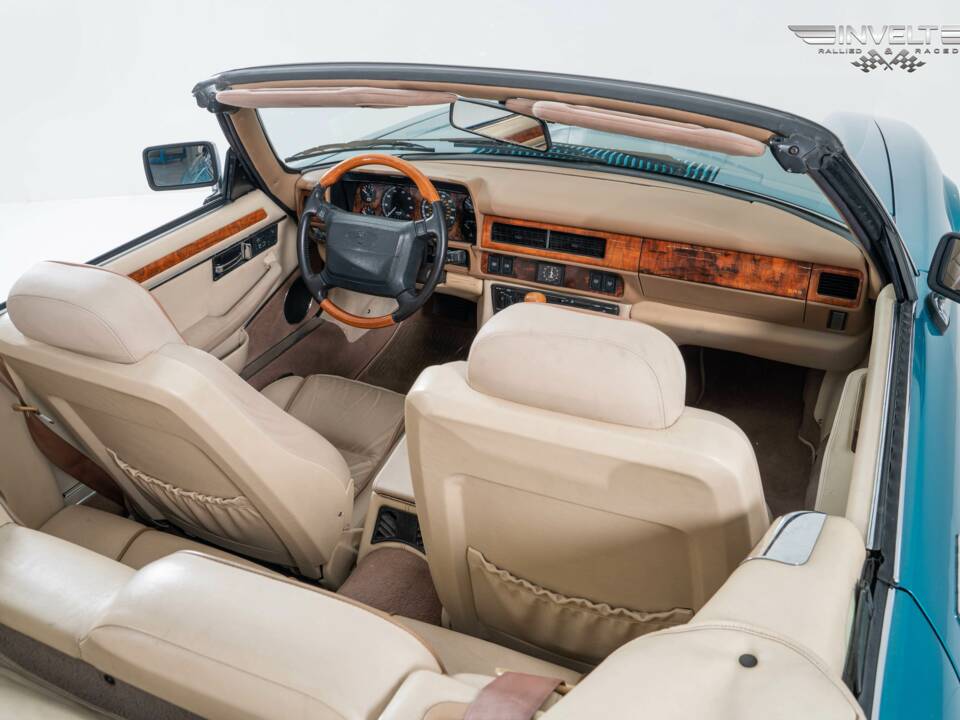 Afbeelding 16/24 van Jaguar XJS 4.0 Celebration (1996)