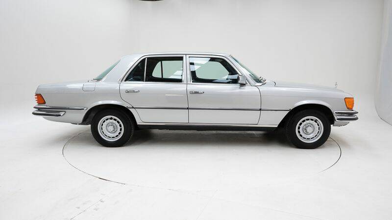 Image 9/15 of Mercedes-Benz 280 SE (1980)