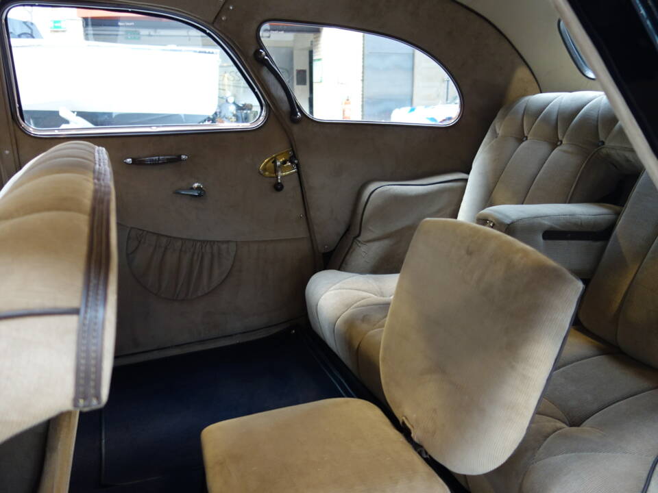 Afbeelding 20/33 van Peugeot 402 B (1936)