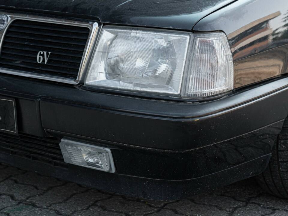 Immagine 16/42 di Lancia Thema 6V (1985)