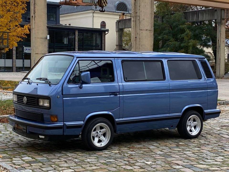 Image 2/20 of Volkswagen T3 Multivan 2.1 (1990)