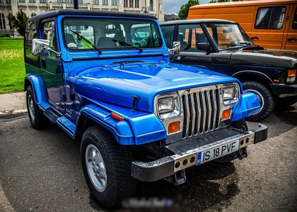 Image 7/8 of Jeep Wrangler 4.0 (1991)