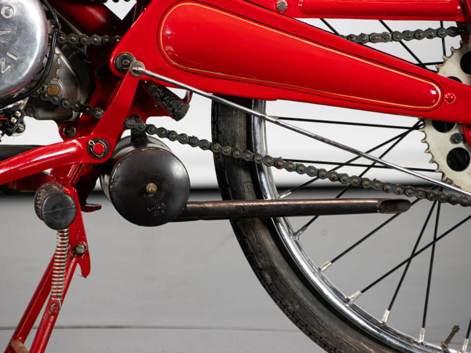 Afbeelding 25/50 van Moto Guzzi DUMMY (1948)