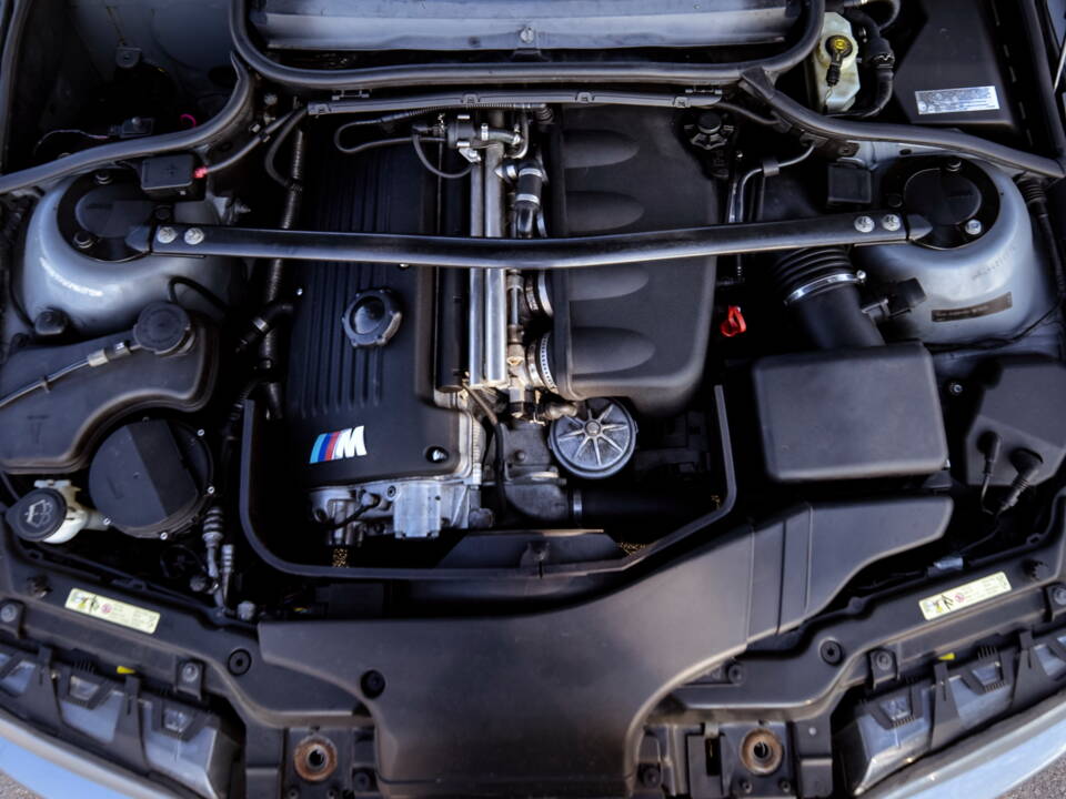 Immagine 47/61 di BMW M3 (2005)