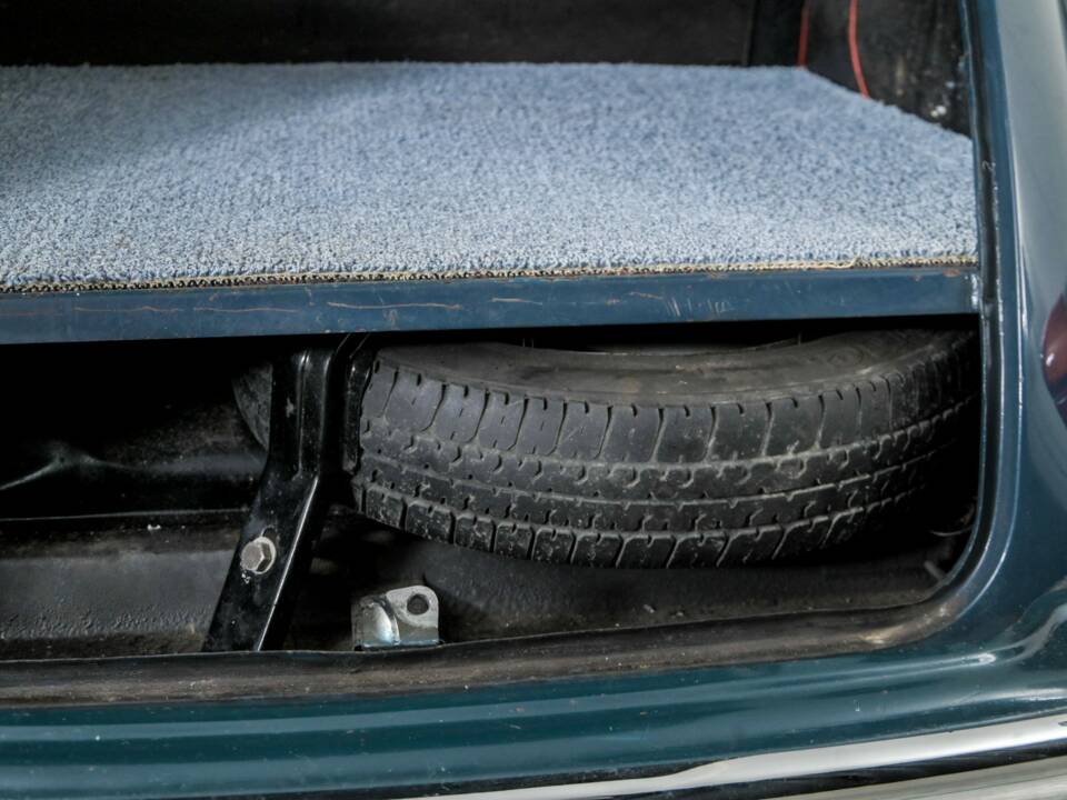 Image 39/50 of Morris Minor 1000 (1967)