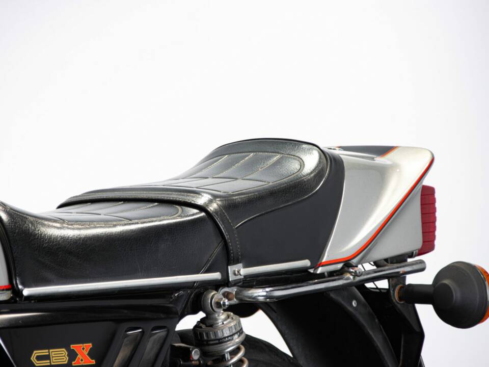 Image 44/50 of Honda DUMMY (1980)