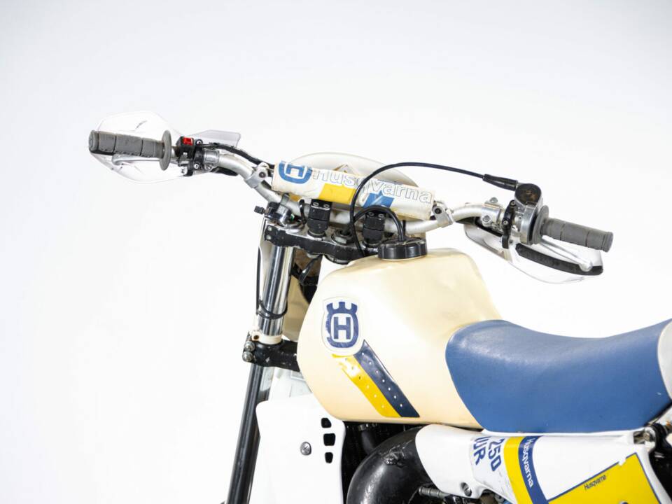Image 12/50 of Husqvarna WR 250 (1985)