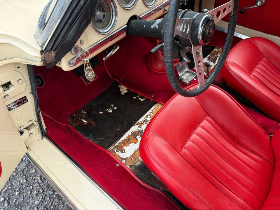 Bild 19/100 von Alfa Romeo Giulia 1600 Spider (1962)