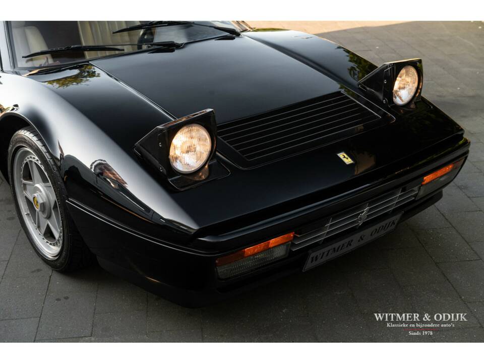 Afbeelding 27/32 van Ferrari 328 GTS (1989)