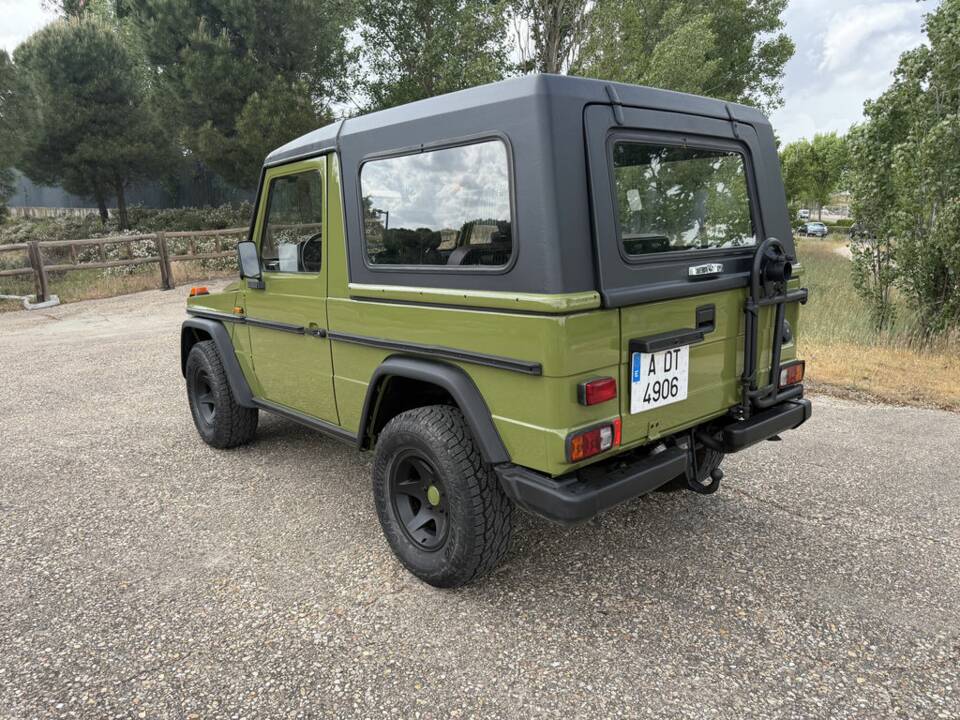 Bild 8/8 von Mercedes-Benz 240 GD (kurz) (1979)