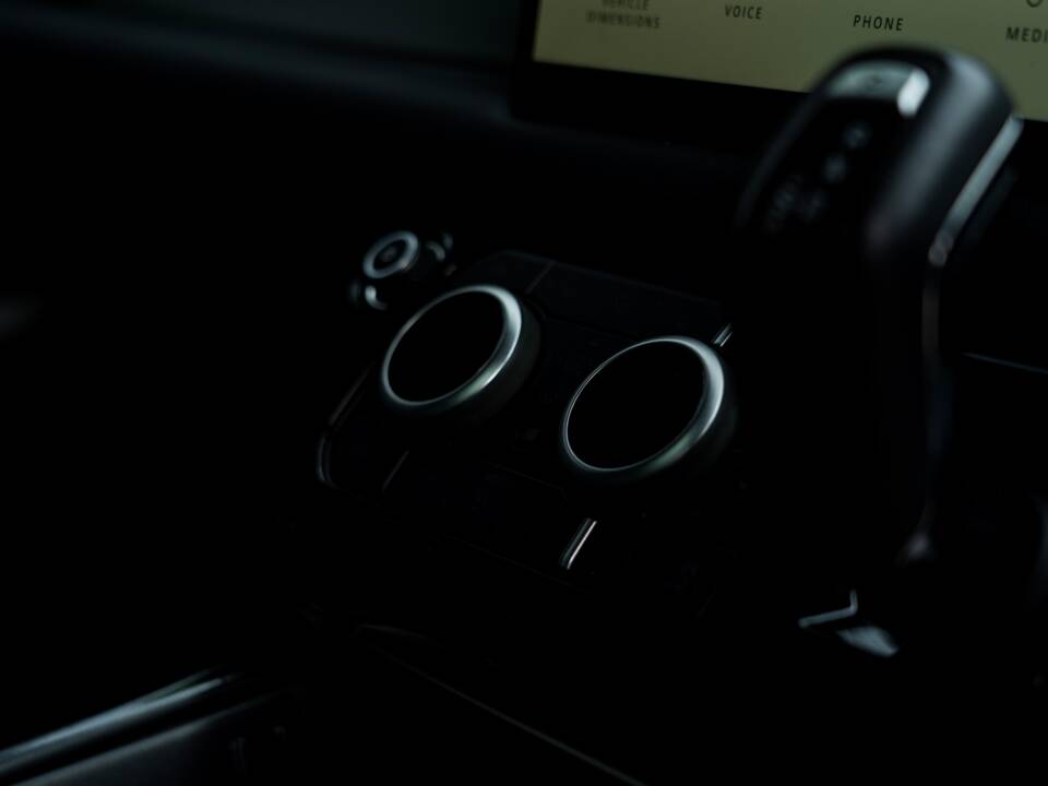 Image 33/61 de Land Rover Defender 110 D200 AWD (2023)