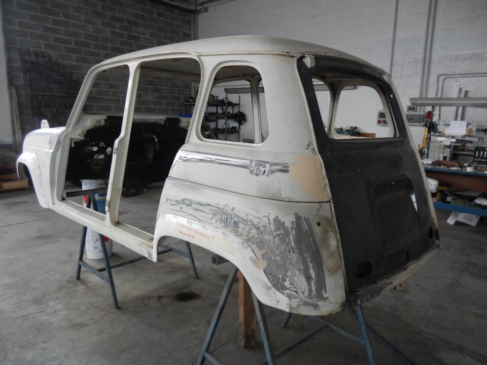 Image 96/98 de Renault R 4 TL (1984)