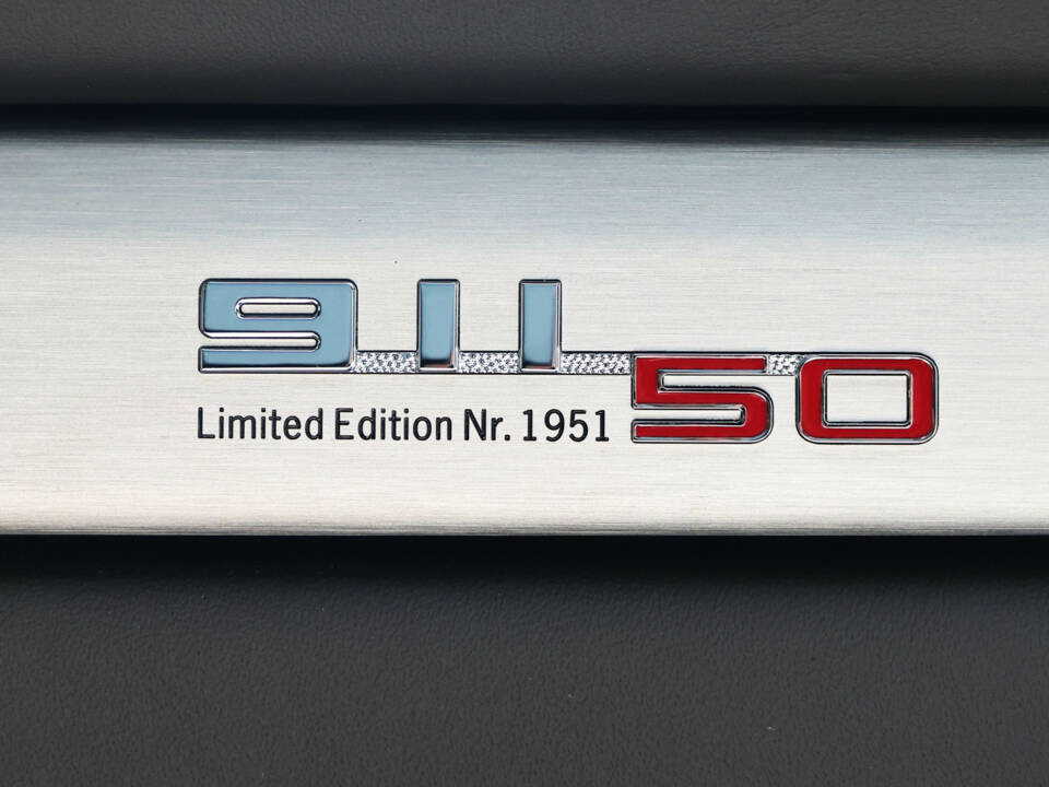 Image 28/43 de Porsche 911 Carrera S &quot;50 Jahre 911&quot; (2013)