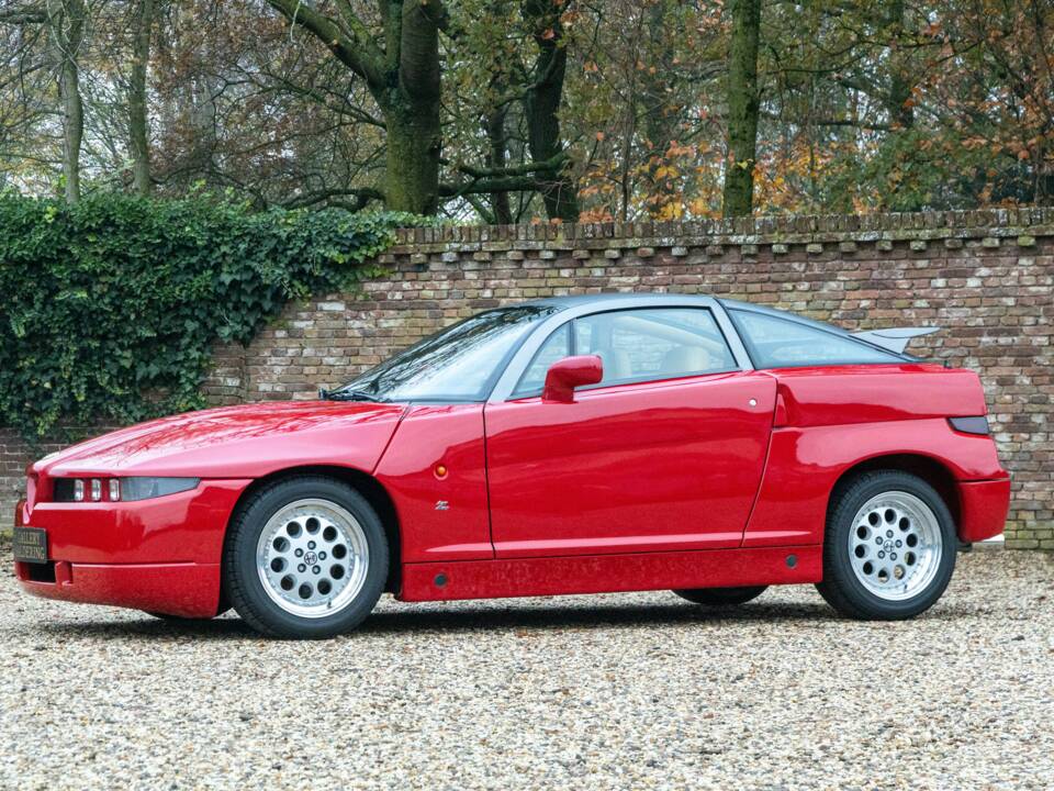 Image 35/50 de Alfa Romeo SZ (1991)