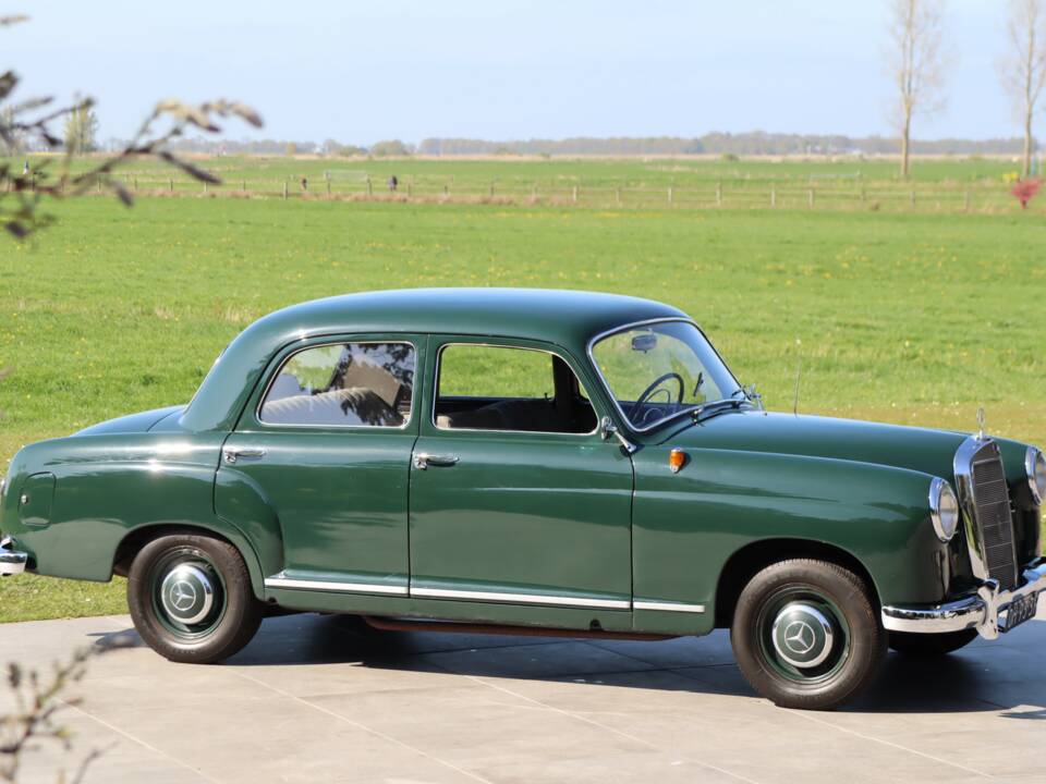 Image 8/50 of Mercedes-Benz 180 D (1958)